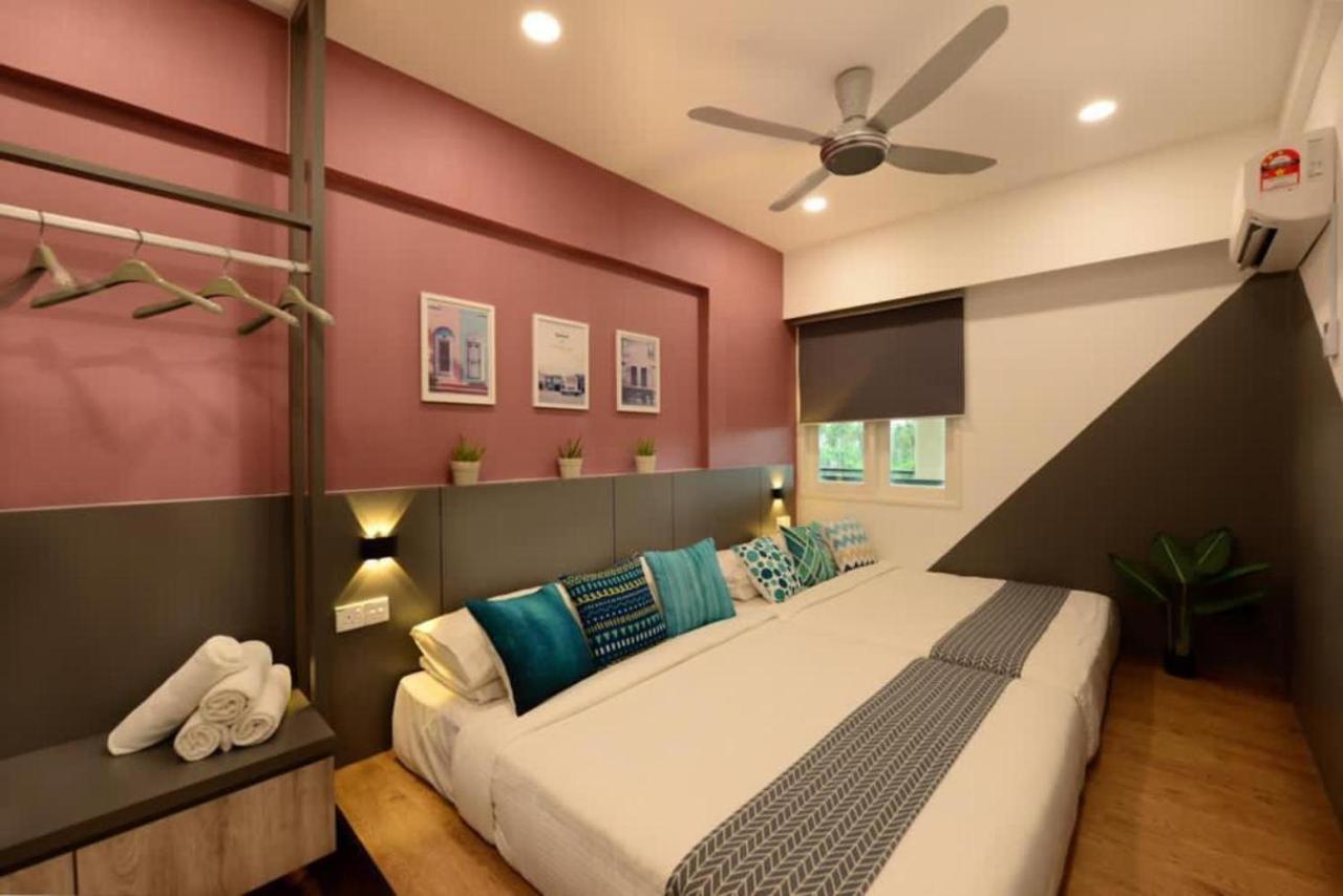 Designer Seaview 10pax Families Apartment *