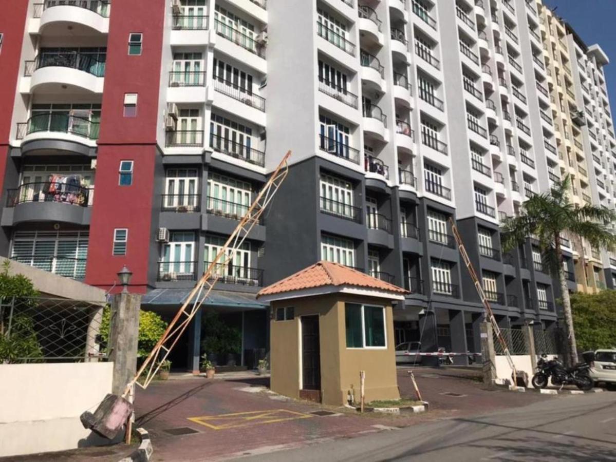 Apartment Designer Seaview 10pax Families Kuah