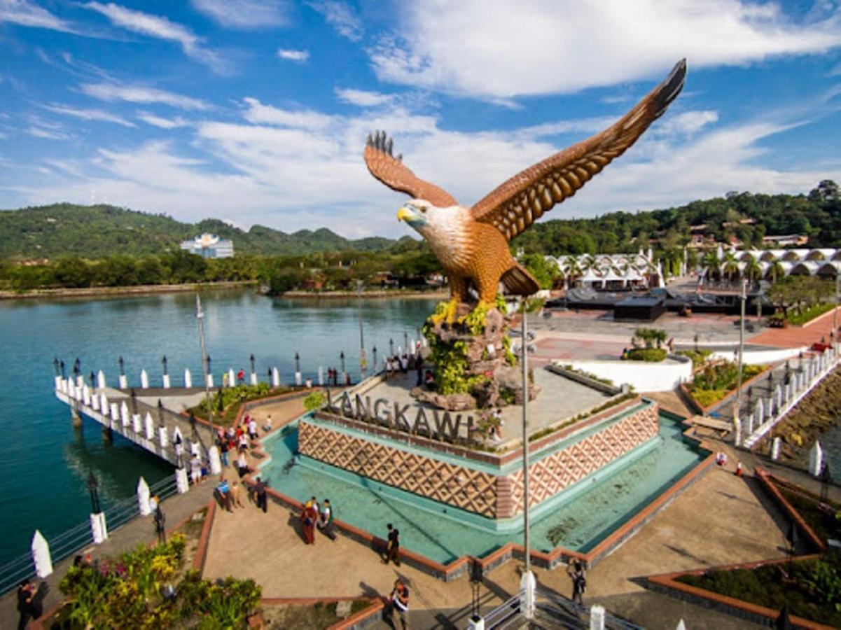 Designer Seaview 10pax Families *